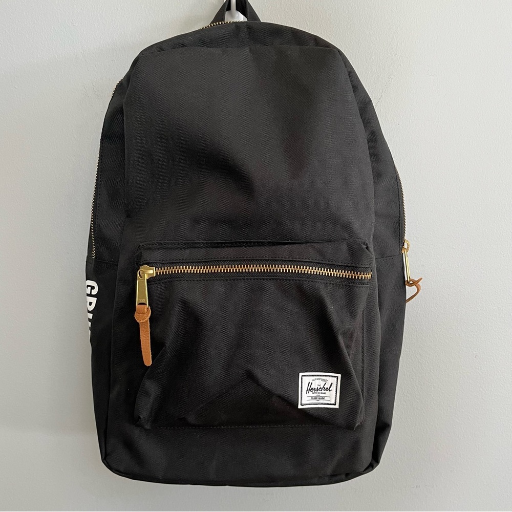 Herschel Supply Company Black Backpack NWT Company Logo Laptop Pocket